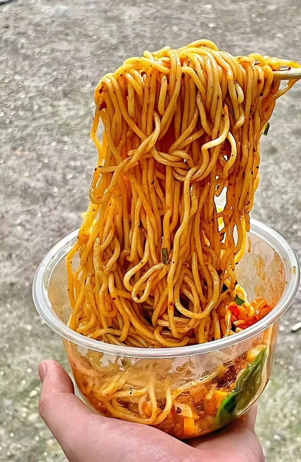 DƬ